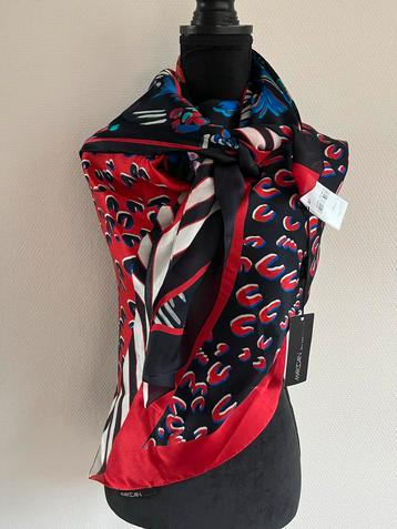 MarcCain Sjaal XL beschikbaar voor biedingen