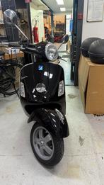 Vespa gts250 zeer nette staat 2008 26000km, Motoren, 250 cc, Scooter, Bedrijf, 11 kW of minder