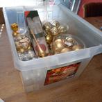 Bewaarbox inclusief Glazen Kerstballen en Pieken, Diversen, Kerst, Ophalen of Verzenden, Zo goed als nieuw