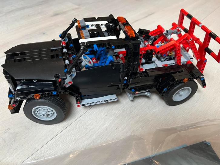 Lego 9395 Takelwagen Fred’s Garage Lego Technic zgan, Kinderen en Baby's, Speelgoed | Duplo en Lego, Zo goed als nieuw, Ophalen of Verzenden