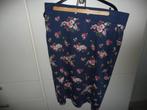 Rok in blauw met bloemetjes. Maat XL. Dit valt als maat 44., Kleding | Dames, Rokken, Blauw, Maat 42/44 (L), Ophalen of Verzenden