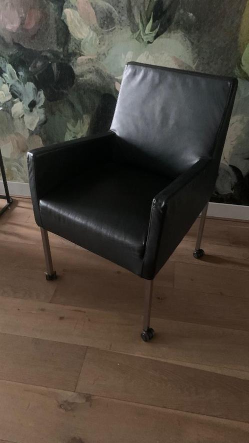 Eettafel stoel en rolfauteuil leer 4x, Huis en Inrichting, Stoelen, Zo goed als nieuw, Vier, Leer, Zwart, Ophalen