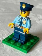 LEGO minifig “POLITIE AGENT” (2017/ID:cty0778), Kinderen en Baby's, Speelgoed | Duplo en Lego, Ophalen of Verzenden, Lego, Zo goed als nieuw