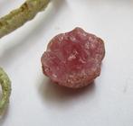 Robijntje - ruw -  ring steen, Ophalen of Verzenden, Mineraal