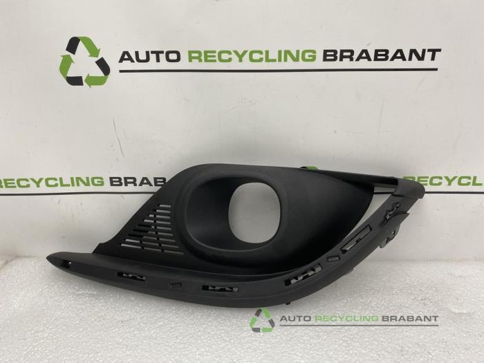 Bumper Rooster van een Renault Scenic, Auto-onderdelen, Carrosserie en Plaatwerk, Bumper, Gebruikt, 3 maanden garantie, Ophalen of Verzenden