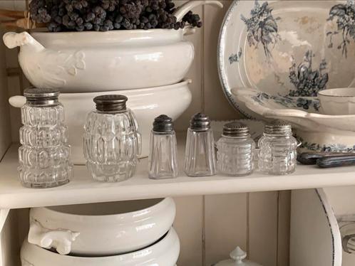Eén suikerstrooiers en peper en zoutvaatjes, Antiek en Kunst, Curiosa en Brocante, Ophalen of Verzenden