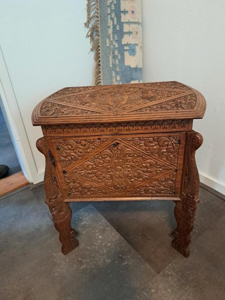 Antiek Houten Indonesisch Naaikistje, Antiek en Kunst, Antiek | Meubels | Kasten, Ophalen
