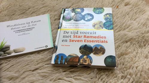 De tijd vooruit met STAR REMEDIES en SEVEN ESSENTIALS, Boeken, Esoterie en Spiritualiteit, Zo goed als nieuw, Achtergrond en Informatie