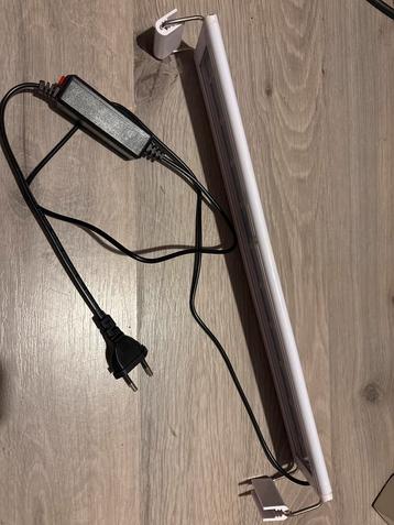 LED Aquarium Lamp Verstelbaar 40-50cm beschikbaar voor biedingen