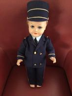 Deze pop heeft glazen oogjes en 46 cm lang, Verzamelen, Poppen, Ophalen of Verzenden, Gebruikt, Pop