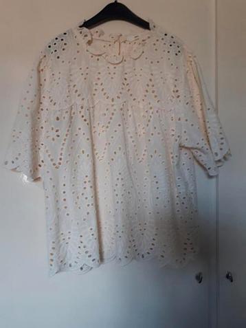 ONLY BRODERIE BLOUSE  beschikbaar voor biedingen