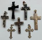 7 oude hangertjes-Kruisjes met Jezus, Antiek en Kunst, Antiek | Religie, Ophalen of Verzenden