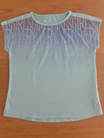 Leuk, sportief turquoise t-shirt maat S beschikbaar voor biedingen