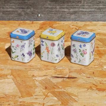 3 mini blikjes beschikbaar voor biedingen