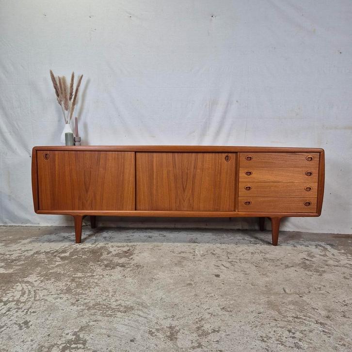 H.P. Hansen vintage teak Deens sideboard, tv meubel 60's, Huis en Inrichting, Kasten | Dressoirs, Gebruikt, 200 cm of meer, 25 tot 50 cm