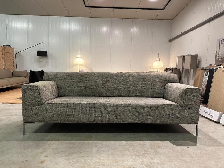 ZGAN Design on Stock Bloq 3-zits bank Beige Gemêleerd, Huis en Inrichting, Banken | Bankstellen, Zo goed als nieuw, Rechte bank