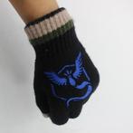 Prachtige POKEMON Handschoenen Team VALOR knitted € 6,95, Kinderen en Baby's, Kinderkleding | Mutsen, Sjaals en Handschoenen, Verzenden