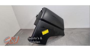 Bumperhoek links-achter van een Renault Trafic beschikbaar voor biedingen