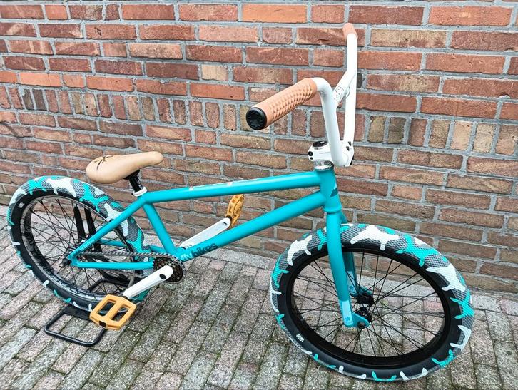 NIEUWE FLYBIKE HELEMAAL OPNIEUW OPGEBOUWD zie foto's, omschr, Fietsen en Brommers, Fietsen | Crossfietsen en BMX, Nieuw, 24 inch of meer