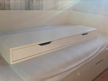 Kast met twee lades om aan de muur te bevestigen 
