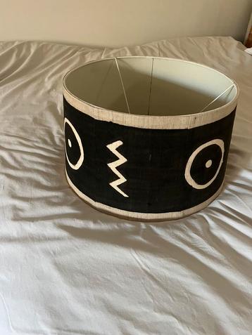 Lampenkap beschikbaar voor biedingen