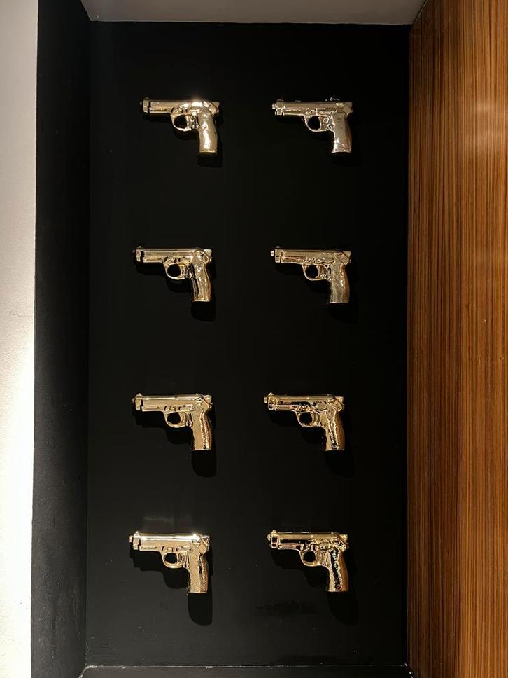 Pistool bloomingville decoratie muur, Huis en Inrichting, Woonaccessoires | Memoborden, Zo goed als nieuw, Overige typen, Ophalen of Verzenden