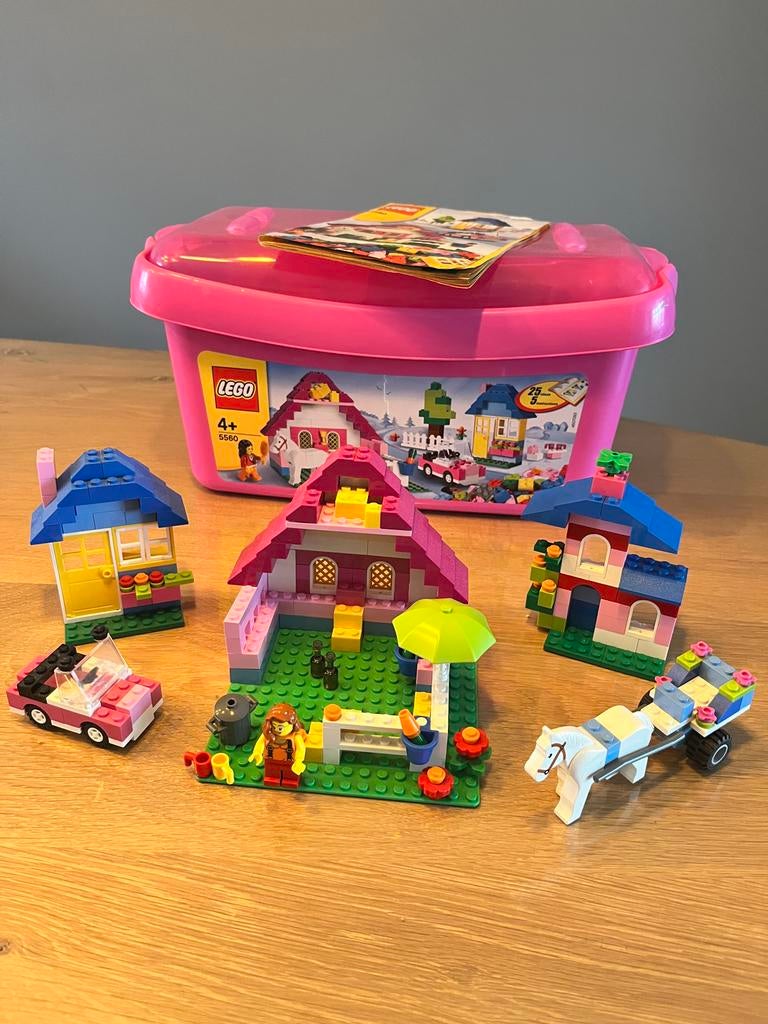 Leuke Lego Ville 5560 met roze opbergbox, Kinderen en Baby's, Speelgoed | Duplo en Lego, Ophalen, Zo goed als nieuw, Complete set