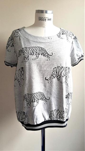 GEISHA, lichtgrijs shirt met zwarte tijgerprint, mt S beschikbaar voor biedingen