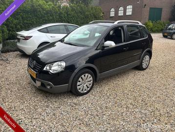 Volkswagen Polo 1.4 Cross AUTOMAAT/ CLIMA/ NWE APK/ LUXE INT beschikbaar voor biedingen