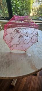Kleine roze parasol, Ophalen, Zo goed als nieuw