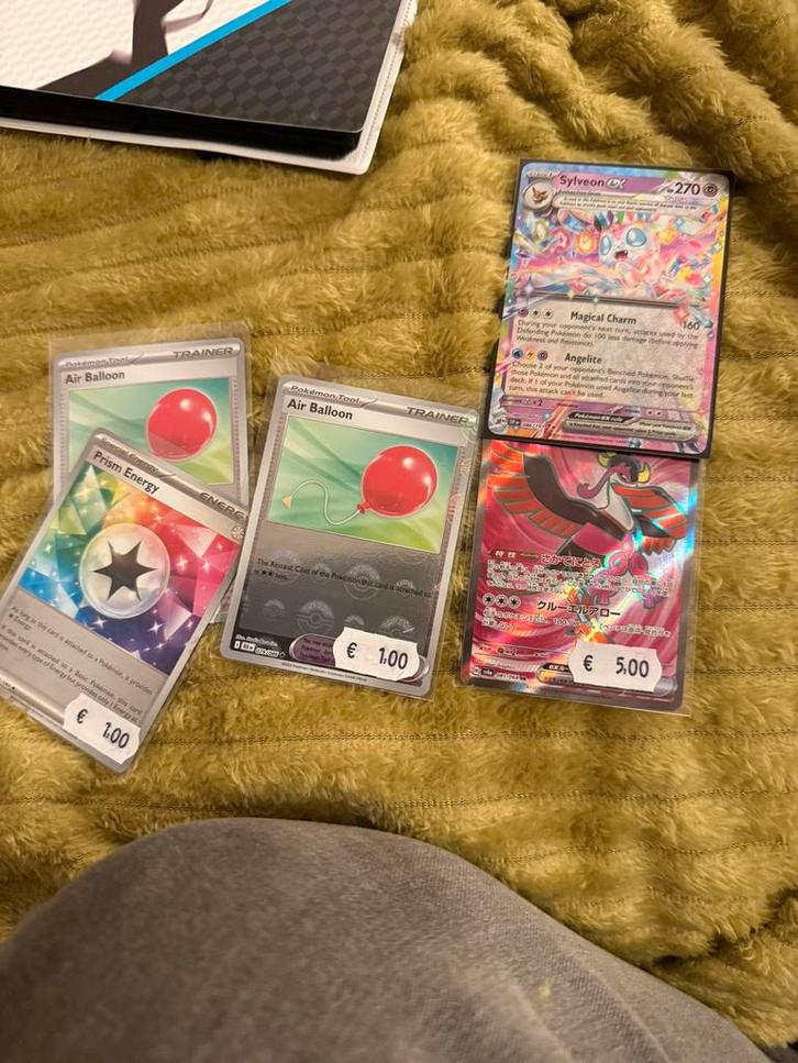 Hoop reverse(holo) ex en pokeballs ook te ruil, Hobby en Vrije tijd, Verzamelkaartspellen | Pokémon, Zo goed als nieuw, Meerdere kaarten