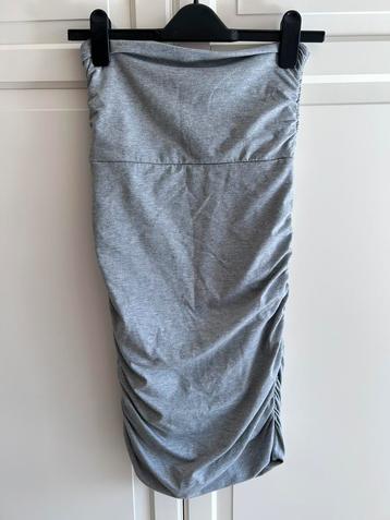 Lichtgrijze rimpelrok van Venducci. Maat 164 (XS). Nieuw! beschikbaar voor biedingen