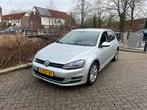 Volkswagen Golf 1.6 TDI 81KW 5D Blue Motion 2014 Grijs, Auto's, Voorwielaandrijving, 4 cilinders, Origineel Nederlands, 140 €/maand