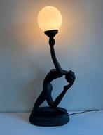 Retro vintage tafellamp, dame met lamp, Ophalen of Verzenden