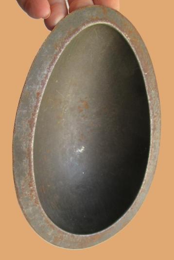 Paasei 18 cm~Antieke Chocolade Ei vorm~Groot ei Pasen beschikbaar voor biedingen