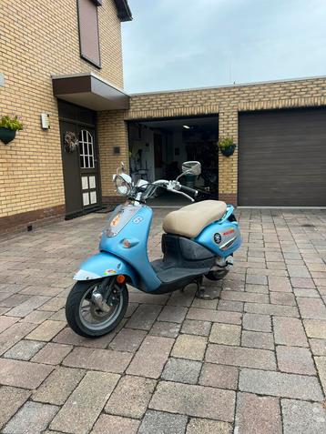 Aprilia mojito custom beschikbaar voor biedingen