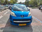 Peugeot 107 / 2011 / APK tot 27-03-26, Auto's, Stof, Blauw, Handgeschakeld, Grijs
