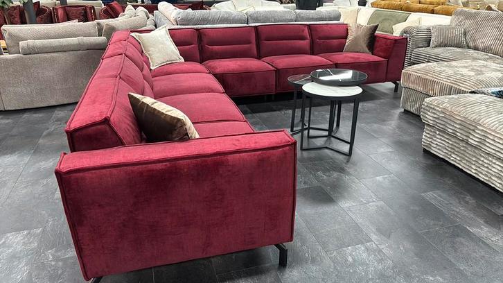 Dieprode design hoekbank XXL – luxe fluweel stof, Huis en Inrichting, Banken | Voetenbanken en Poefen, Nieuw, 125 cm of meer, 125 cm of meer