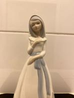 Porcelanas Miquel Requena Valencia Made in Spain, Verzamelen, Beelden en Beeldjes, Ophalen of Verzenden, Gebruikt, Mens