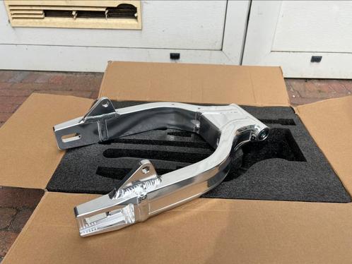 *nieuwe* Achterbrug Honda Dax en Chaly, Fietsen en Brommers, Brommers | Tuning en Styling, Nieuw, Ophalen of Verzenden