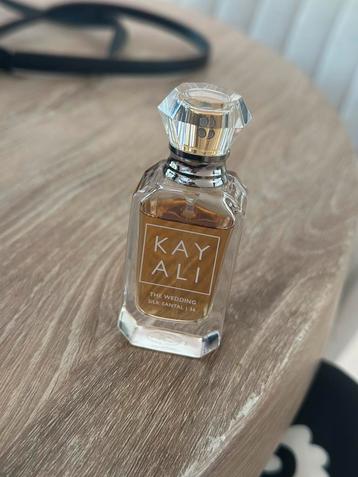 Kayali the wedding silk santal beschikbaar voor biedingen