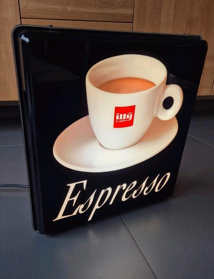 ILLY Espresso Lichtreclame, Verzamelen, Merken en Reclamevoorwerpen, Zo goed als nieuw, Lichtbak of (neon) lamp, Ophalen of Verzenden