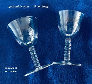 Gedraaide stam 2x Borrelglas = € 15 Glas Kristal 9 cm hoog beschikbaar voor biedingen