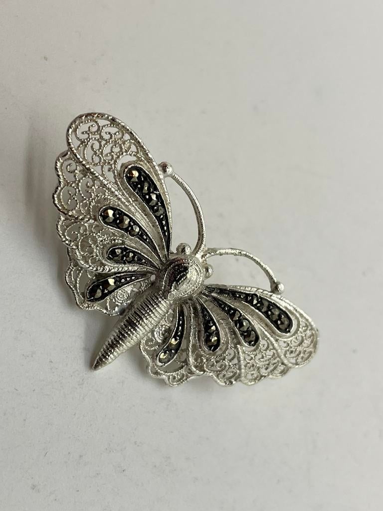 C290 Prachtige zilveren broche vlinder markasiet, Sieraden, Tassen en Uiterlijk, Antieke sieraden, Ophalen of Verzenden, Zilver