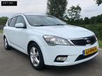Kia Cee'd 1.4 CVVT Sporty Wagon 2011 Seven | Trekhaak | Navi, Auto's, Voorwielaandrijving, Stof, 4 cilinders, 1396 cc