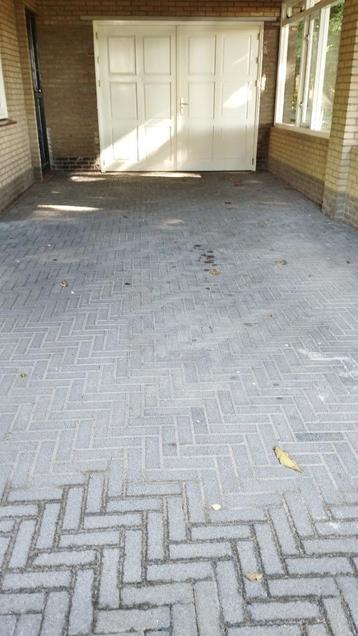GRATIS! - ca. 35 m2 verharding / klinkers - WEG=WEG! beschikbaar voor biedingen