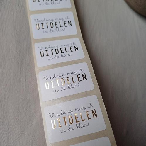 Stickers "Vandaag mag ik uitdelen in de klas", Hobby en Vrije tijd, Stickers en Plaatjes, Nieuw, Meerdere stickers, Ophalen of Verzenden