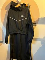 Trainingspak Nike 134/146, Meisje, Sport- of Zwemkleding, Ophalen of Verzenden, Zo goed als nieuw