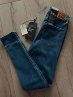 Levi’s 720 high-rise super skinny jeans 26 x 28, Kleding | Dames, Nieuw, Blauw, Ophalen of Verzenden, W27 (confectie 34) of kleiner