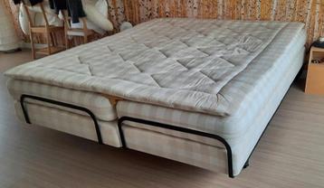 Hästens 2 pers elektrisch bed met BJX Luxery topmatras zgan beschikbaar voor biedingen